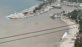 Meteoroloji'den Akdeniz için uyarı: Çarşamba gece saatlerine kadar sürecek