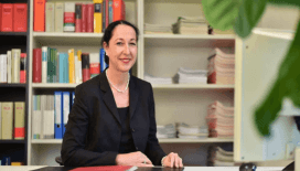 Almanya'da belediye başkanına bıçaklı saldırı: Durumu kritik