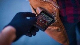 İngiltere'de büyük telefon hırsızlığı operasyonu, kaçakçılık ağı çökertildi