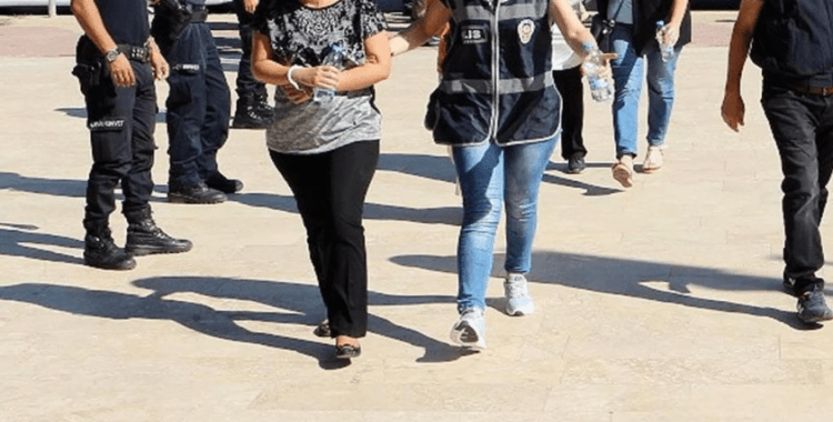 Beş eve girip 755 bin liralık hırsızlık yapan iki kadın yakalandı