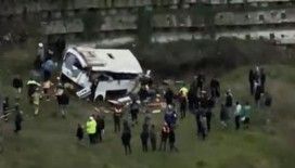 Esenyurt'ta servis minibüsü devrildi: 4 kişi yaşamını yitirdi, çok sayıda yaralı var