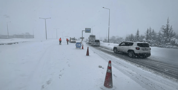 Sürücüler dikkat: Anadolu Otoyolu İstanbul yönü kapandı