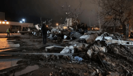 Bursa'da duvar devrildi: 10 araç ezildi