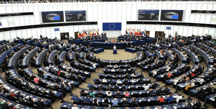 Avrupa Parlamentosu'ndan yeni karar: AB-ABD ticaret anlaşması onaylanmayacak