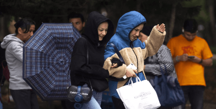 Meteoroloji’den sarı alarm: Saat verildi, İstanbul dahil çok sayıda kentte sağanak etkili olacak