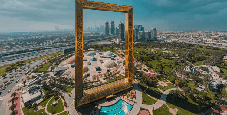 Dubai, altın kaplama bir sokak inşa etmeyi planladığını duyurdu