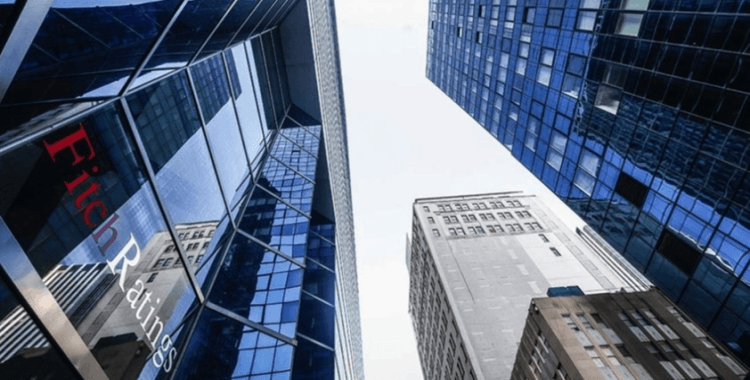 Fitch, 9 Türk bankasının kredi notu görünümlerini yükseltti