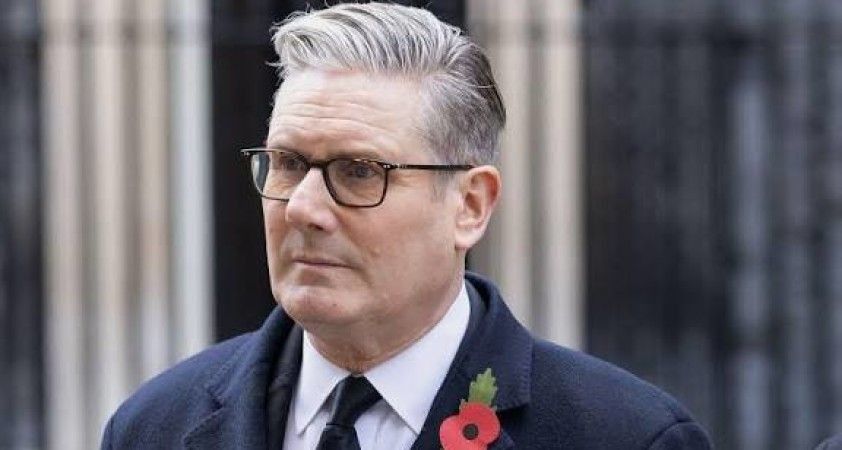 İngiltere Başbakanı Starmer’a en yakın ittifakından üst düzey istifa çağrısı