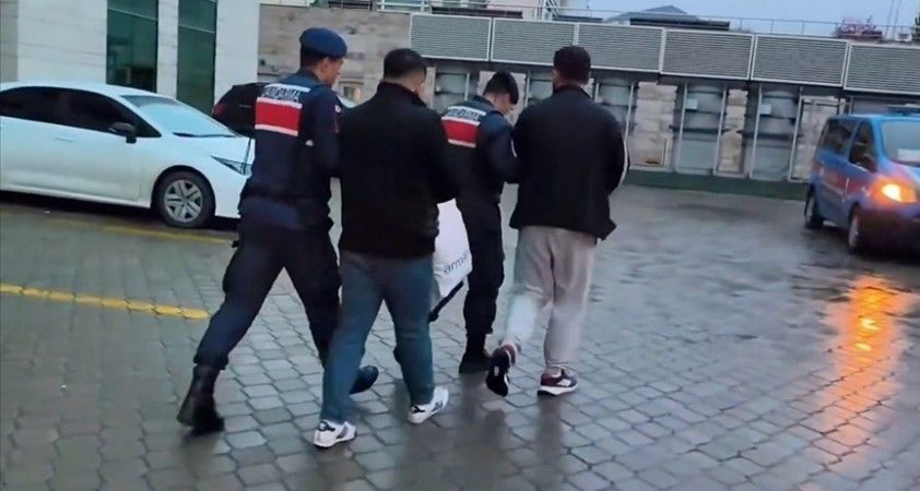 Fatih’te narkotik operasyonu mercek altında: Usulsüzlük iddiasıyla polis ve avukat tutuklandı