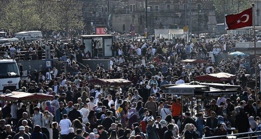 TÜİK araştırması: Mutlu olduğunu söyleyenlerin oranı yüzde 53,3'e çıktı