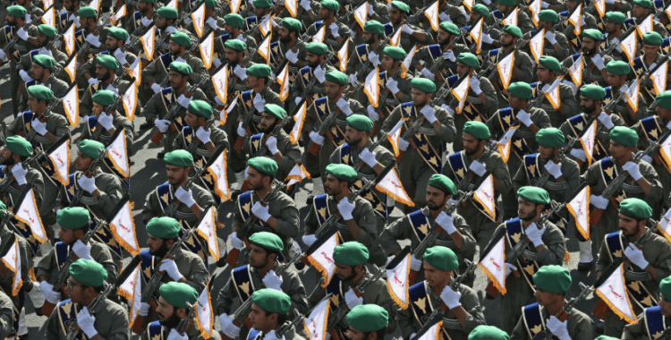 İran Devrim Muhafızları Ordusu: İsrail ABD büyükelçiliklerini kovan ülkeler Hürmüz Boğazı'ndan geçebilir