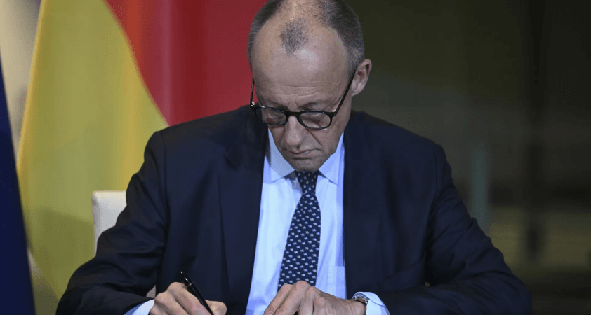 Merz: ABD'yi savaştan vazgeçirirdik