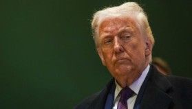 Trump'tan İran'a tehdit: Anlaşma olmazsa gemileri yüklüyoruz